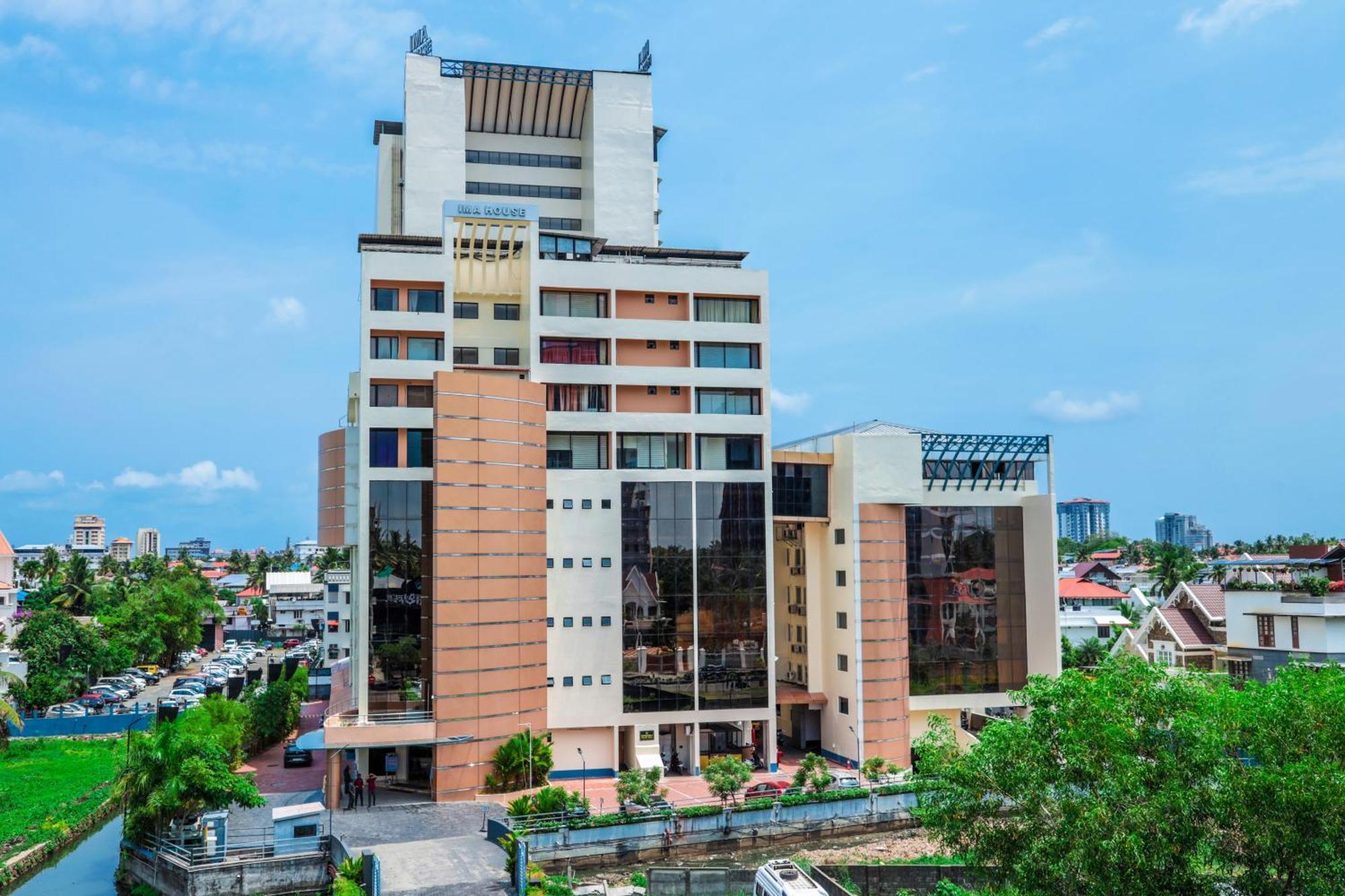 ไอเอ็มเอ เฮาส์ Hotel Kochi ภายนอก รูปภาพ