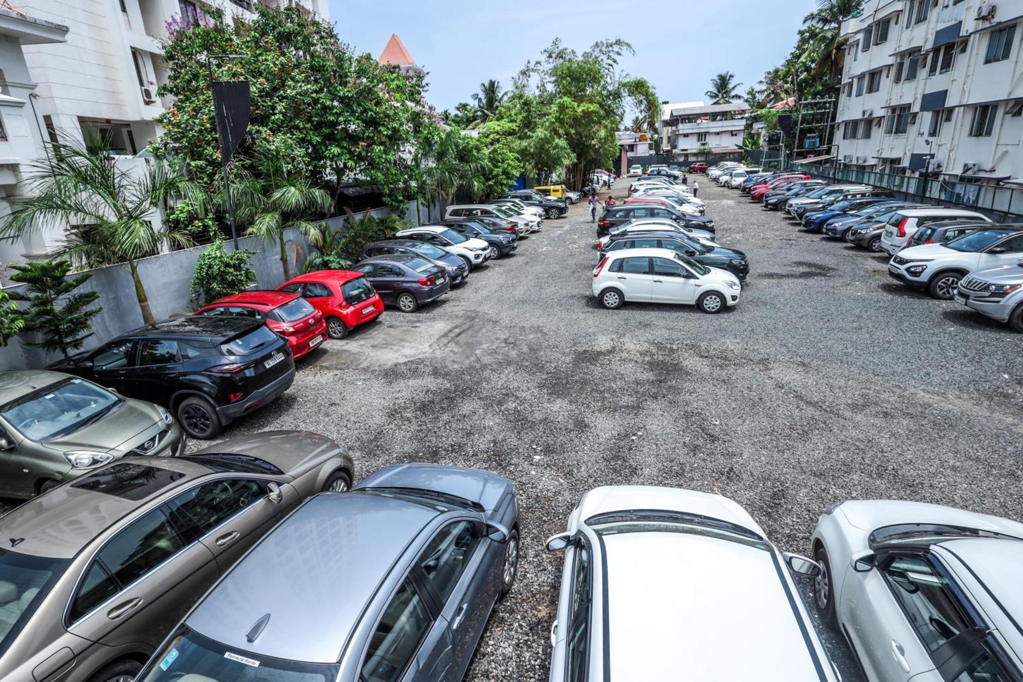 ไอเอ็มเอ เฮาส์ Hotel Kochi ภายนอก รูปภาพ