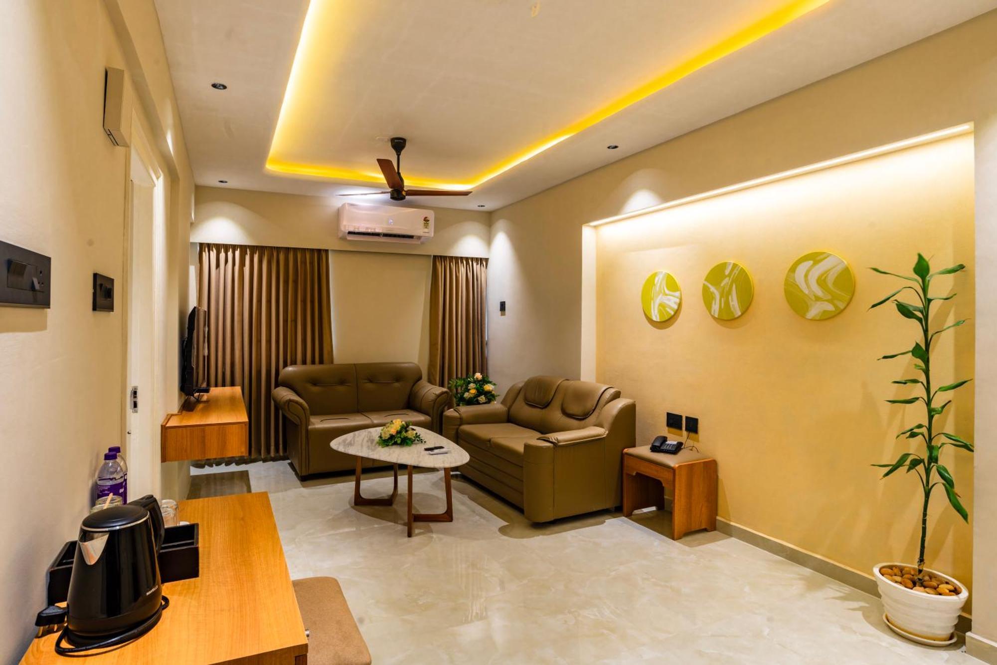 ไอเอ็มเอ เฮาส์ Hotel Kochi ภายนอก รูปภาพ