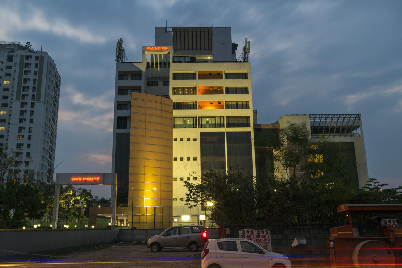 ไอเอ็มเอ เฮาส์ Hotel Kochi ภายนอก รูปภาพ