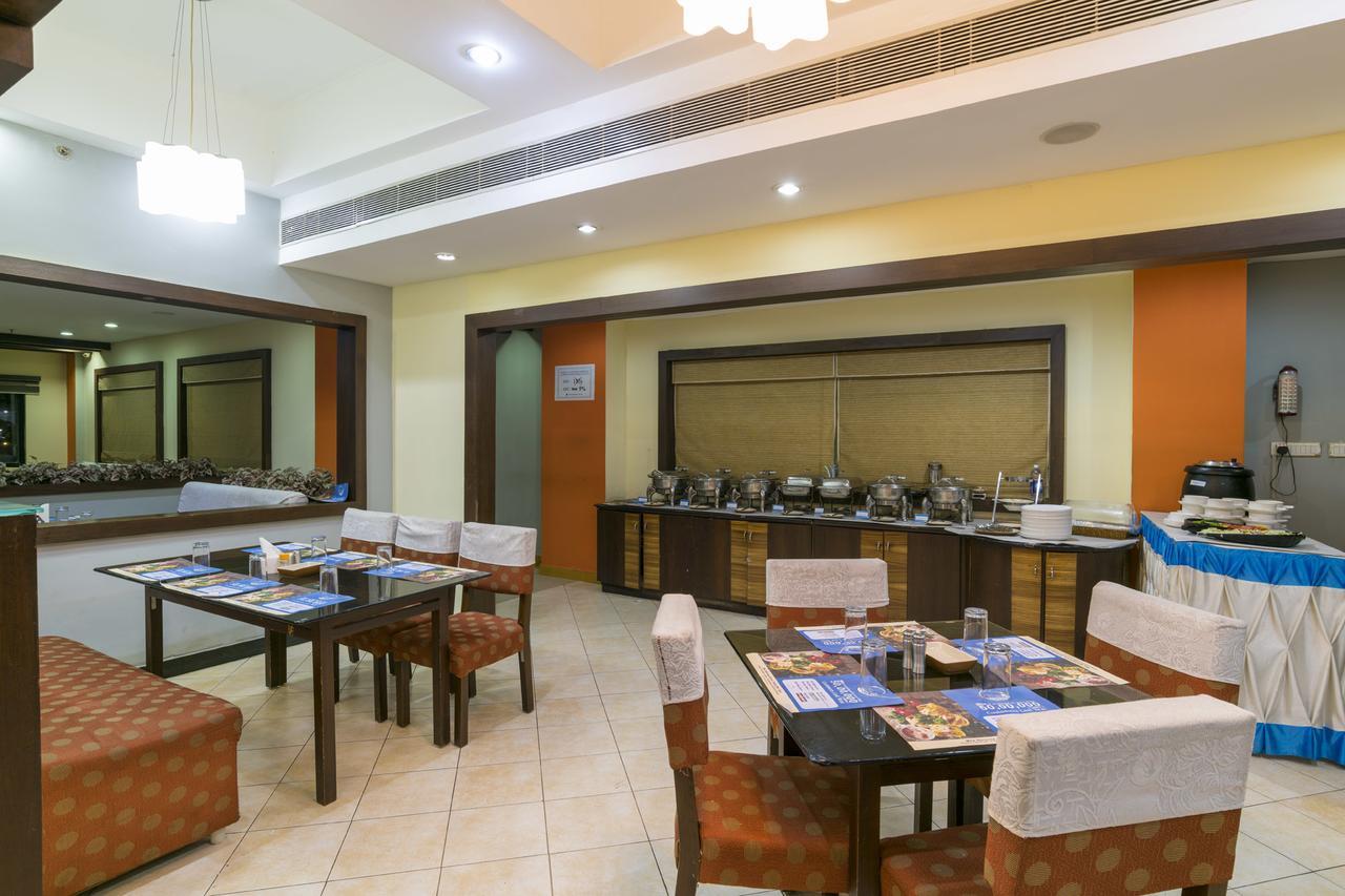 ไอเอ็มเอ เฮาส์ Hotel Kochi ภายนอก รูปภาพ